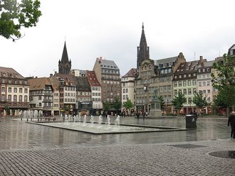 Strasbourg: from Grande-île to Neustadt, a European urban scene, France