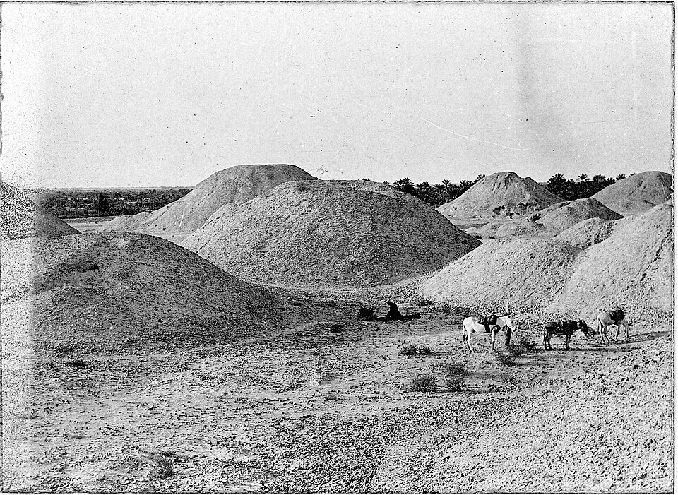 Dilmun Burial Mounds, Bahrain